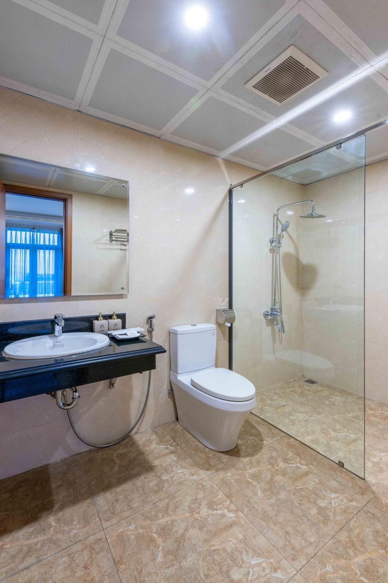 Trang An International Hotel Ninh Binh Buitenkant foto
